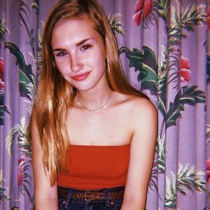 Meet your Posher, Olivia